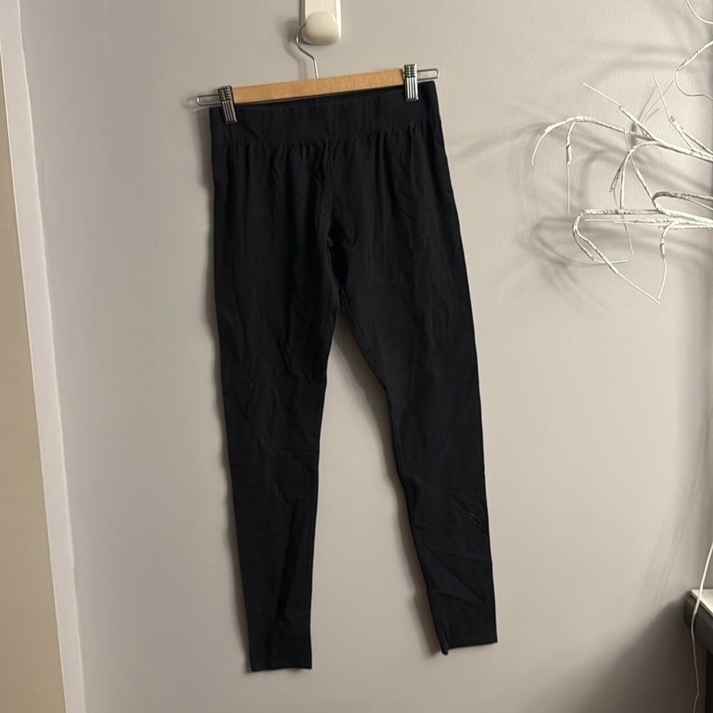 Black leggings